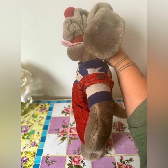 WRINKLES Vintage Cuddly Brown Plh PUPPET Dog with Red Overalls - Picture 5 of 6